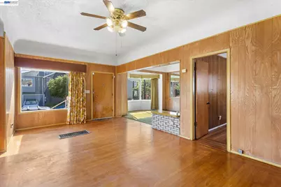 874 Arlington Ave, Oakland, CA 94608 - Photo 10