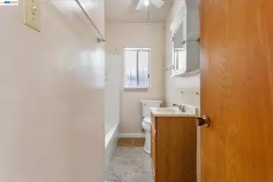 874 Arlington Ave, Oakland, CA 94608 - Photo 38
