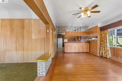 874 Arlington Ave, Oakland, CA 94608 - Photo 6