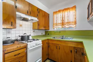 874 Arlington Ave, Oakland, CA 94608 - Photo 32
