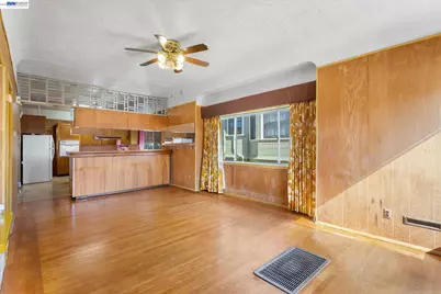 874 Arlington Ave, Oakland, CA 94608 - Photo 12