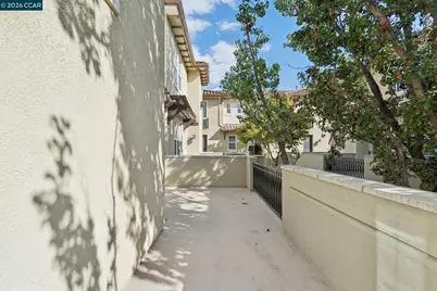 22 Matisse Ct, Pleasant Hill, CA 94523 - Photo 44