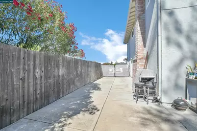 2353 Silver Creek Cir, Antioch, CA 94509 - Photo 34