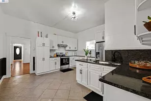 2248 22nd St, Oakland, CA 94606 - Photo 10