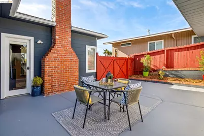 7425 Moeser Ln, El Cerrito, CA 94530 - Photo 52