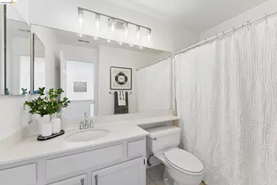 34 Seabreeze Dr, Richmond, CA 94804 - Photo 52