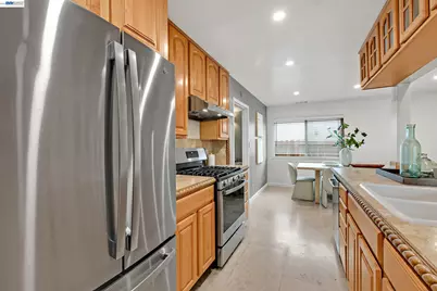 15738 Via Seco, San Lorenzo, CA 94580 - Photo 10