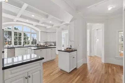 13145 Skyline Blvd, Oakland, CA 94619 - Photo 34