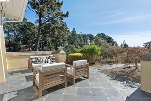 13145 Skyline Blvd, Oakland, CA 94619 - Photo 18
