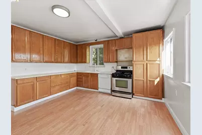 3832 38th Ave, Oakland, CA 94619 - Photo 10