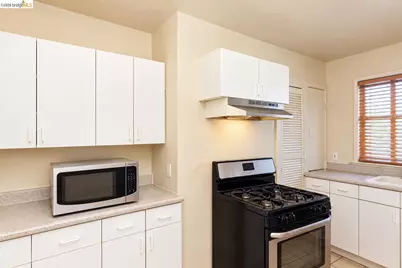 2520 62nd Ave, Oakland, CA 94605 - Photo 10