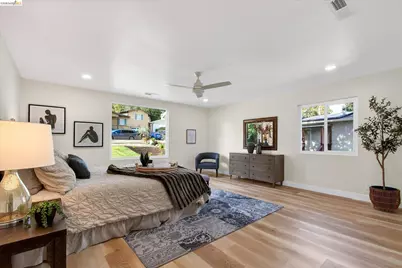 7924 Greenly Dr, Oakland, CA 94605 - Photo 12