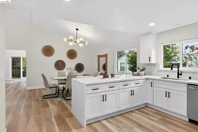 7924 Greenly Dr, Oakland, CA 94605 - Photo 22