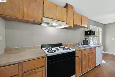 37062 Locust St, Newark, CA 94560 - Photo 12