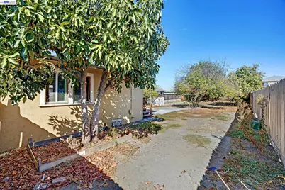 37062 Locust St, Newark, CA 94560 - Photo 18