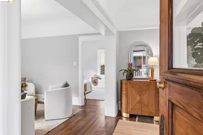 662 65th St, Oakland, CA 94609 - Photo 8