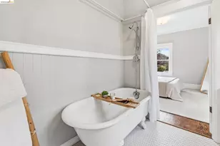 662 65th St, Oakland, CA 94609 - Photo 30