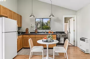 662 65th St, Oakland, CA 94609 - Photo 44