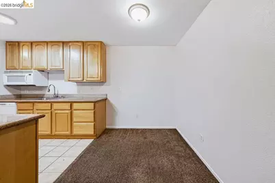 1251 Lakeview Cir, Pittsburg, CA 94565 - Photo 14