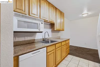 1251 Lakeview Cir, Pittsburg, CA 94565 - Photo 8