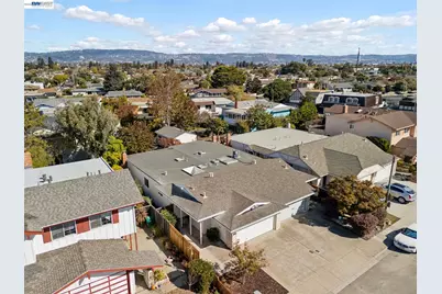 2705 Bayview Dr, Alameda, CA 94501 - Photo 26