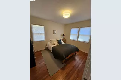 10600 Sheldon St, Oakland, CA 94605 - Photo 2