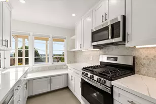10600 Sheldon St, Oakland, CA 94605 - Photo 8