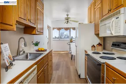 2137 Otis Dr #204, Alameda, CA 94501 - Photo 8