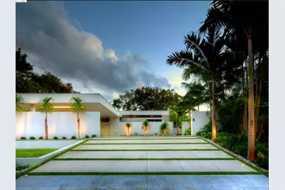 13526 Campus Dr, Oakland, CA 94605 - Photo 1