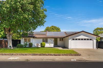 7743 Canterbury Ln, Dublin, CA 94568 - Photo 1