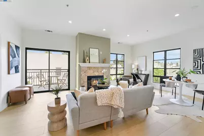 711 Walker Ave #204, Oakland, CA 94610 - Photo 1