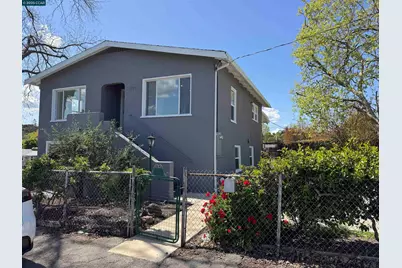 803 Vine Ave, Martinez, CA 94553 - Photo 1