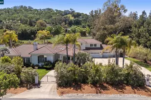 195 Pine Creek Rd, Walnut Creek, CA 94598 - Photo 1