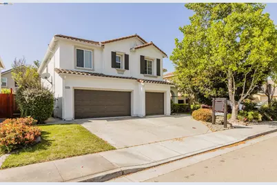 2228 Golden Leaf Ln, Tracy, CA 95377 - Photo 1