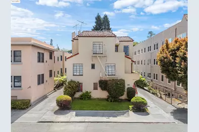83 Glen Avenue, Oakland, CA 94611 - Photo 1