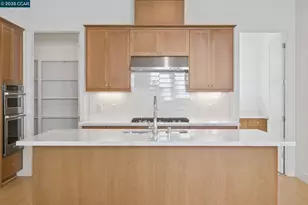 2870 Lakeshore Ave, Tracy, CA 95377 - Photo 1