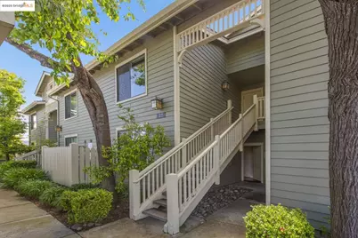 9 Lakeshore Ct, Richmond, CA 94804 - Photo 1