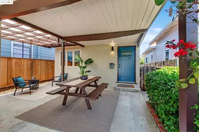1062 Cornell Ave, Albany, CA 94706 - Photo 1