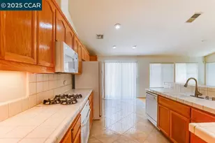 4513 Country Hls Dr, Antioch, CA 94531 - Photo 10