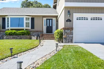 973 Chemise Dr, San Jose, CA 95136 - Photo 1