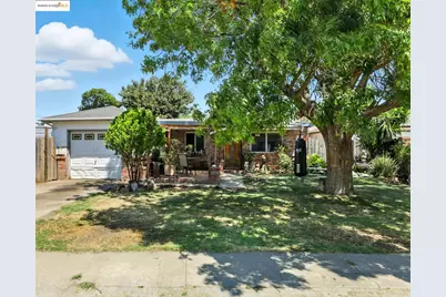 27 4th Avenue, Isleton, CA 95641 - Photo 1