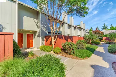 5333 Park Highlands Blvd #42, Concord, CA 94521 - Photo 1