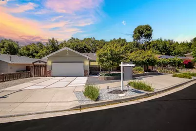 1054 Redstone Pl, Hayward, CA 94542 - Photo 1