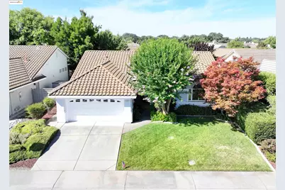 4201 Rose Creek Rd, Roseville, CA 95747 - Photo 1
