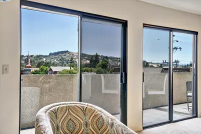 499 Estudillo Ave #302, San Leandro, CA 94577 - Photo 1