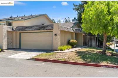 1527 London Cir, Benicia, CA 94510 - Photo 1