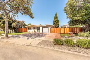 697 Lakewood Dr, Sunnyvale, CA 94089 - Photo 1