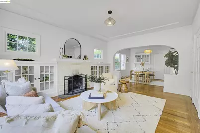 1133 Norwood Ave, Oakland, CA 94610 - Photo 1