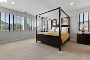 566 Mandevilla Dr, Brentwood, CA 94513 - Photo 32