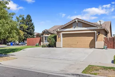 1173 Woodland Dr, Turlock, CA 95382 - Photo 1